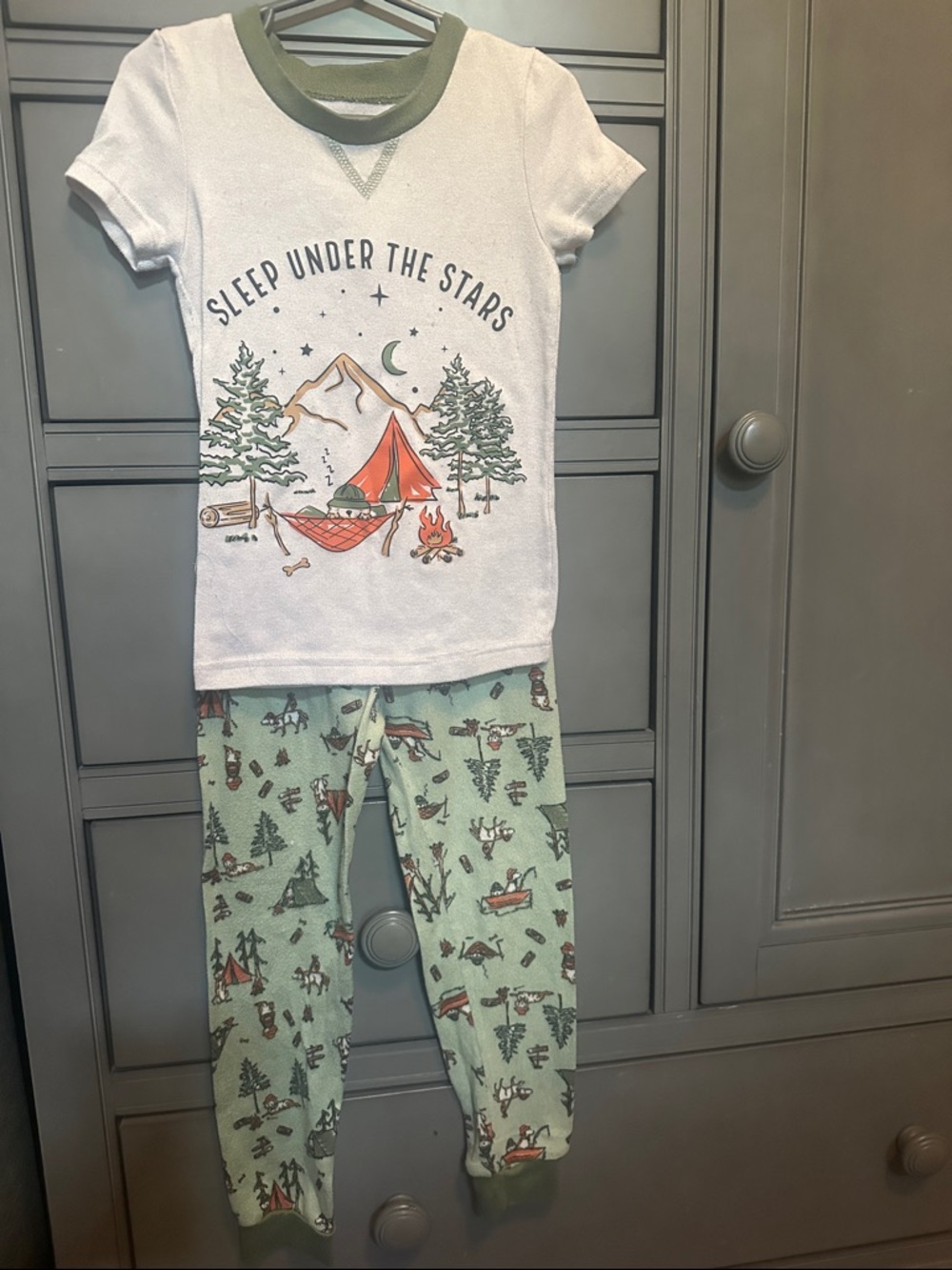 Kids Green Camp Graphic Pajama Set — Sleep Under the Stars